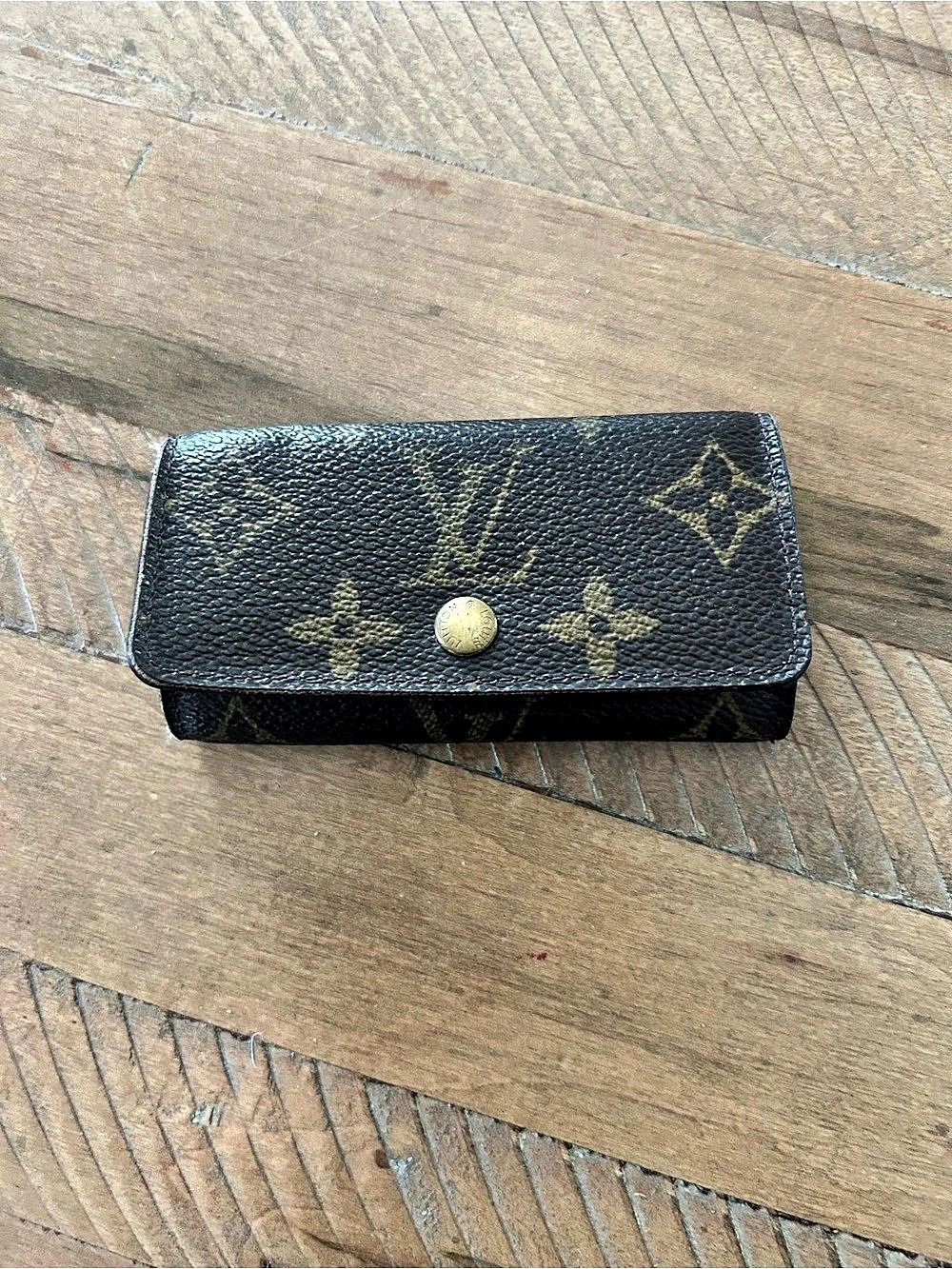 Louis Vuitton Multiclés 6 Monogram Key Case Brown & Black